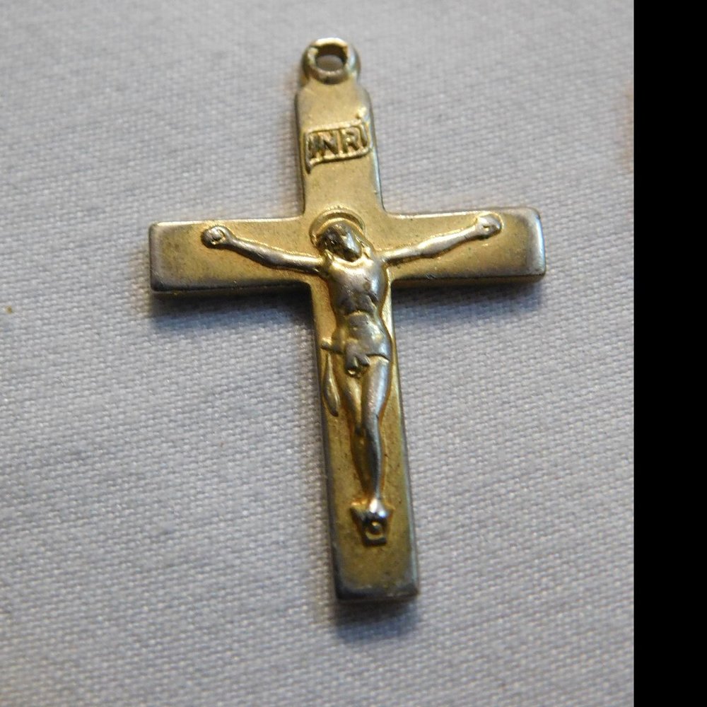 Vintage Gold Tone Color Crucifix Cross Pendants LOT OF 2 - Picture 2 of 4